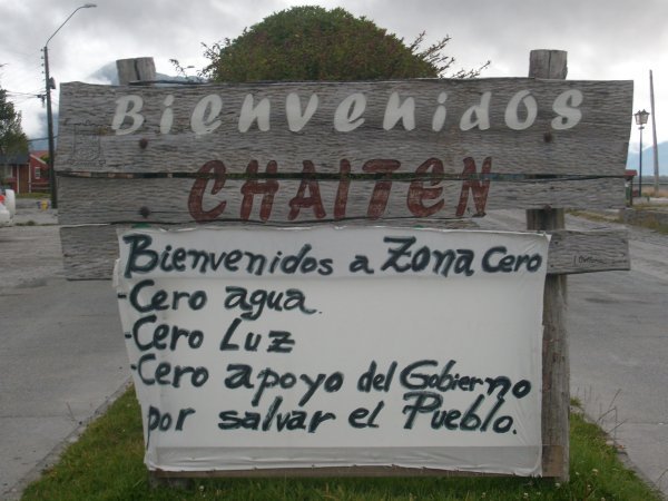 The new Welcome to Chaiten sign