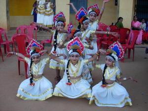 Kerala girls in Thekkady dance festival
