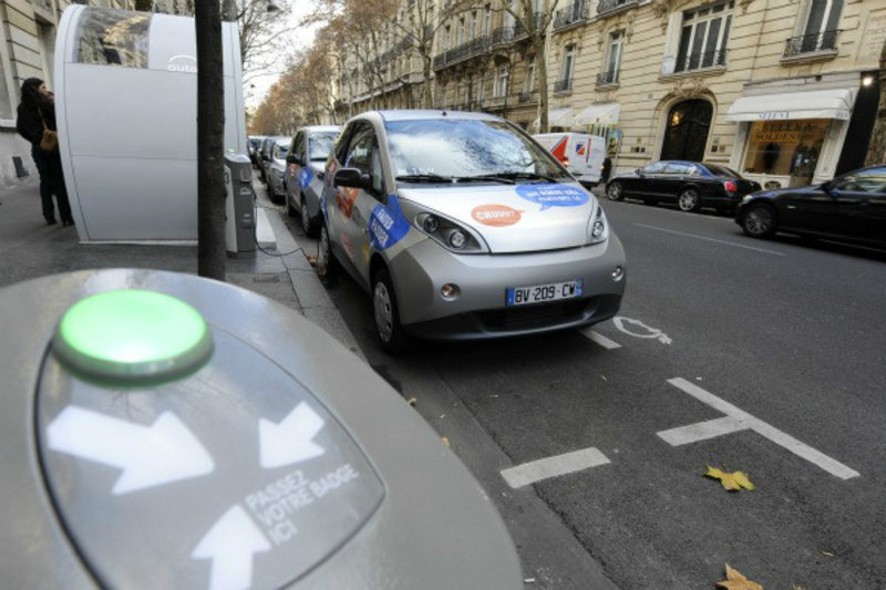 Electric car rental Paris 