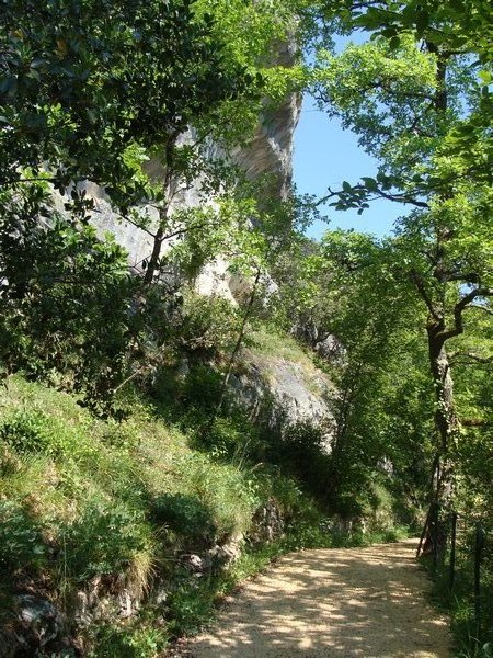 A walk to the caves