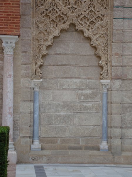 Moorish design in Real Alcazar