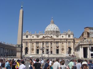 St Peters and the crowds