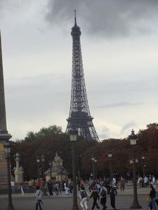 Eiffel tower from Place de Concorde
