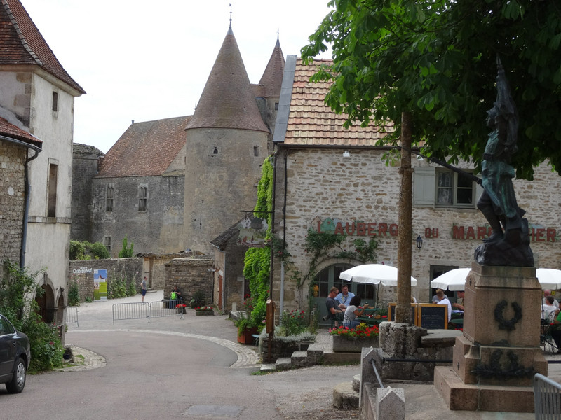 Chateauneuf-en-Auxois 