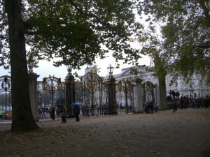 gate to Buckingham Palace