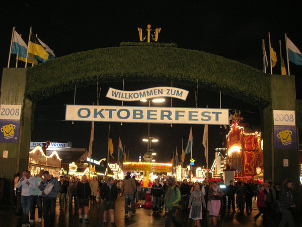 Oktoberfest Welcome Signage