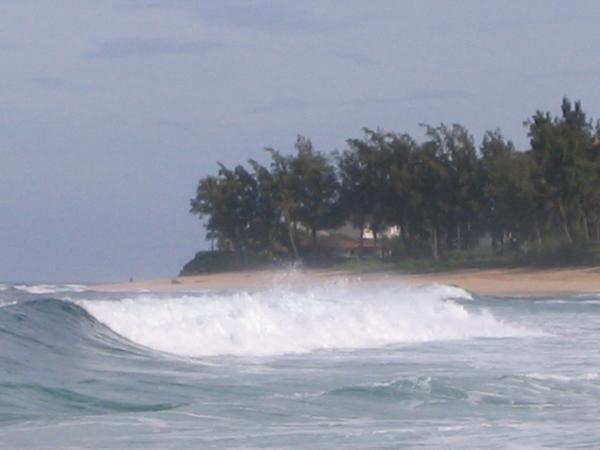Waves breaking on Sunset Beach (North Shore)