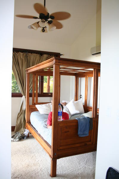 Ho'oilo House bedroom