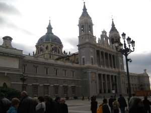 a view of the Madrid palace agian.