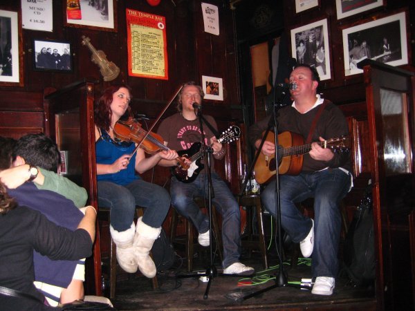 awesome live music at the Temple Bar!!