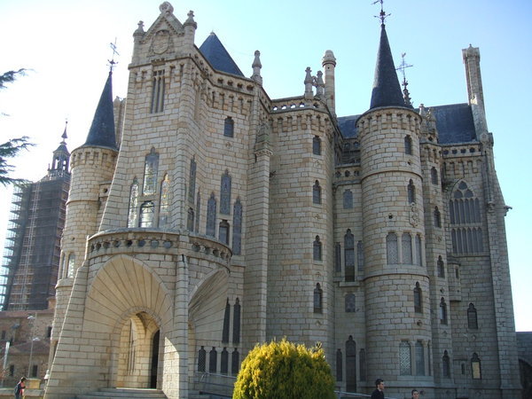 Gaudi's palacio