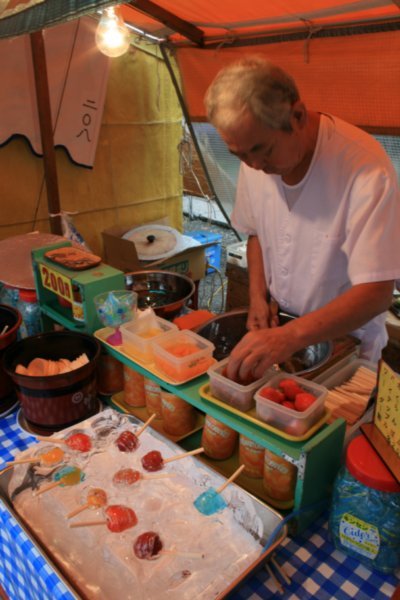 Food stalls around Sensoji