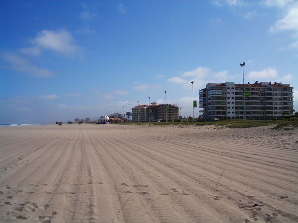 menschenleerer Strand in La Serena