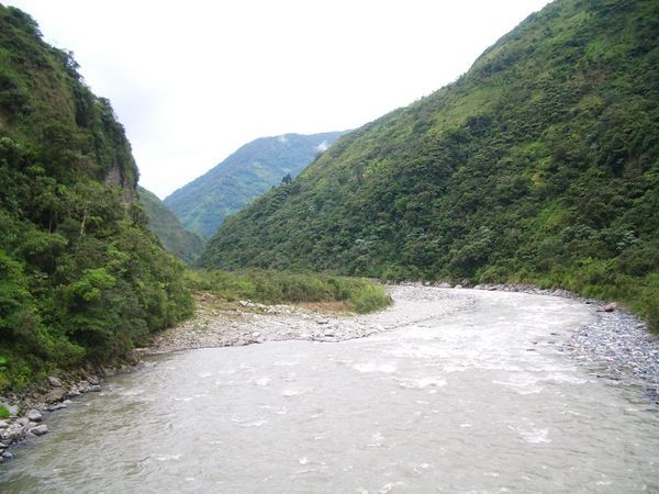 ein Fluss der schon bald in die Amazonas-Zone gelangt