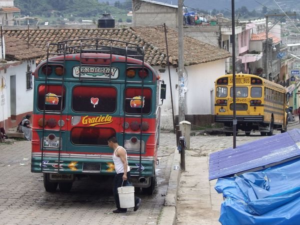 San Andrés Xecul - Bus waschen und weiter gehts