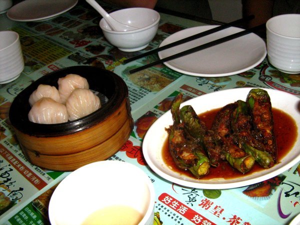 Shrimp dumplings and green peppers stuffed with pork