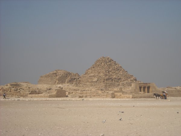 Queen's pyramids