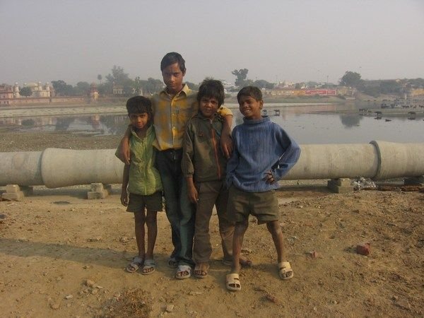 Local children in Agra