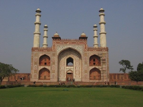 Sikandra (Emperor Akbar’s Tomb) 
