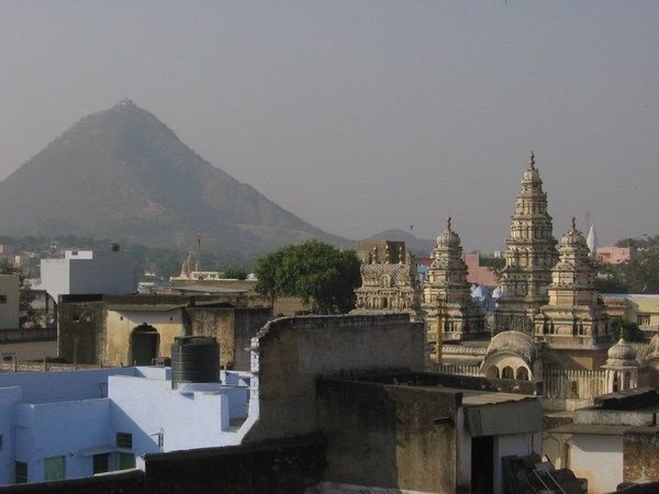 The view from one of many roof top restaurants in Pushkar