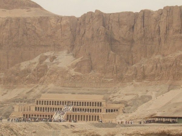 Temple of Hatshepsut from a distance