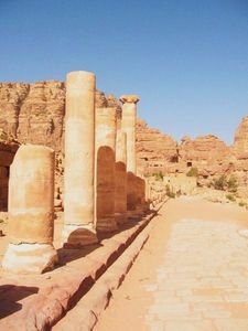 A walk through the ruins of Petra