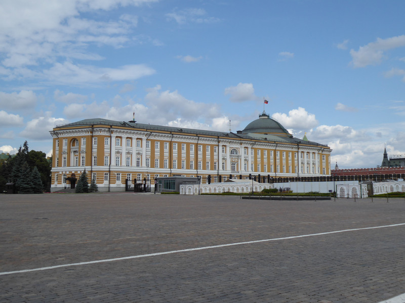 State Building  / Putin'so Palace 