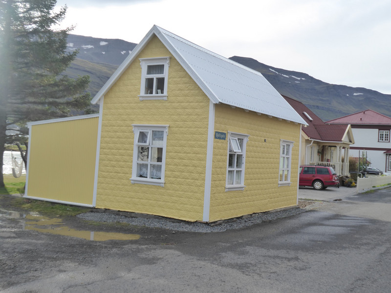 Seyðisfjörður ild house