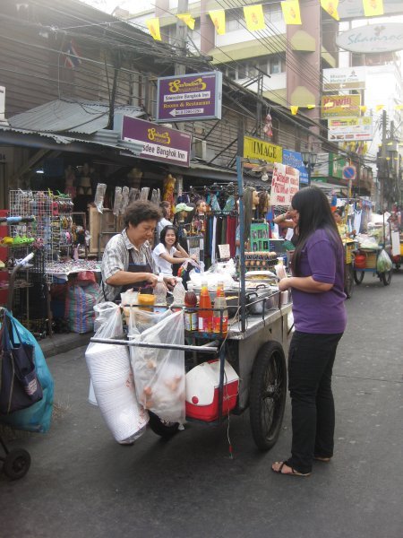 Making Thai Food on the Street