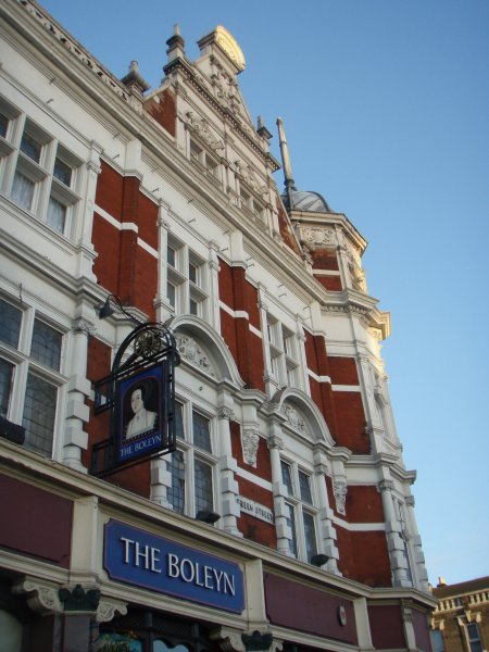an old building in London