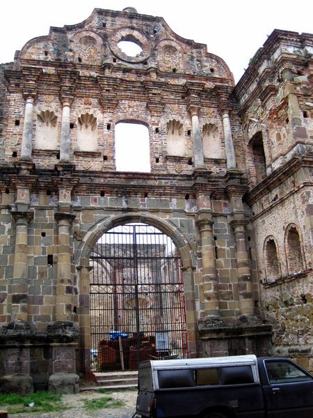 Old ruin in Casco Viejo