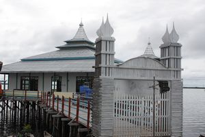 floating mosque at marjang