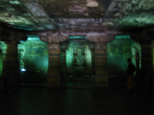 Une grotte bouddhique d'Ajanta