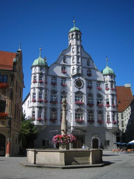 Memmingen Rathaus...meaning City Hall, not house of rats