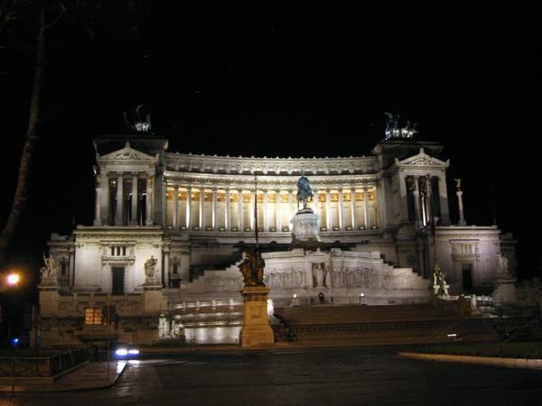 Vittorio Emanuele II monument at night