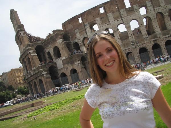 Heather at the Colosseum...one last goodbye!