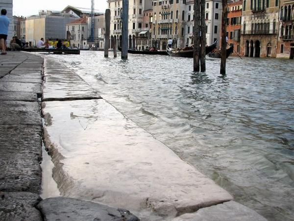 Evidence of  Venice sinking