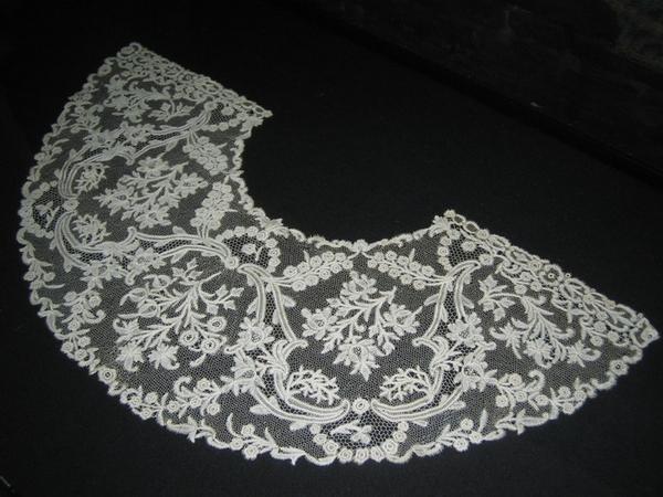 An example of the hand made lace