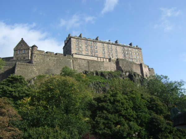 Edinburgh Castle, NICHT Holrood Palace