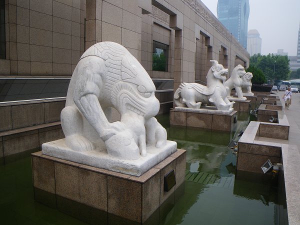 Dragons outside the Shanghai museum