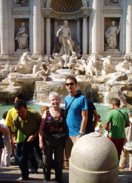 Rome Jo & me Treve Fountain