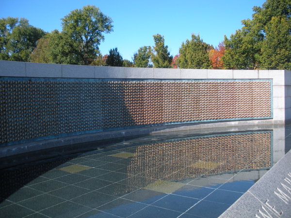 WWII Memorial reflecting pool