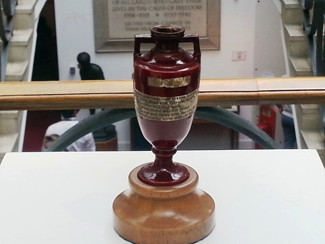 THE Urn