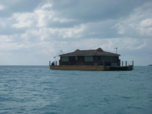 Concept bahamien du bateau maison.