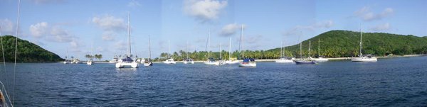 Panoramique de la baie Salt Whistle, île de Mayreau, Tobago Cays      