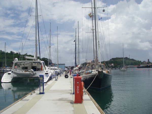 Absaroque au quai de Port Louis Marina     
