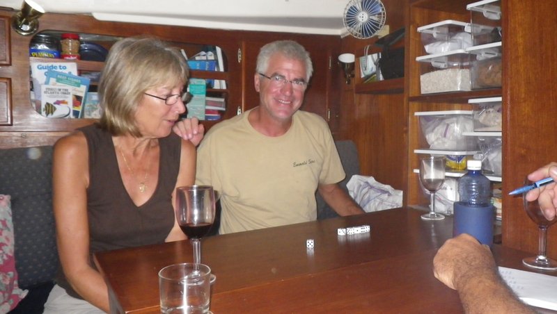 Nos amis Jim et Renate, pour un dernier souper à bord      