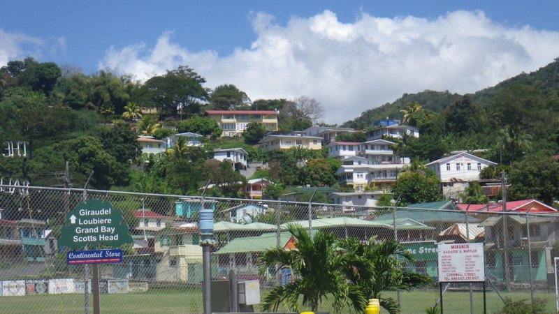 Les maisons ressemblent a celles de Grenade et de Ste-Lucie           