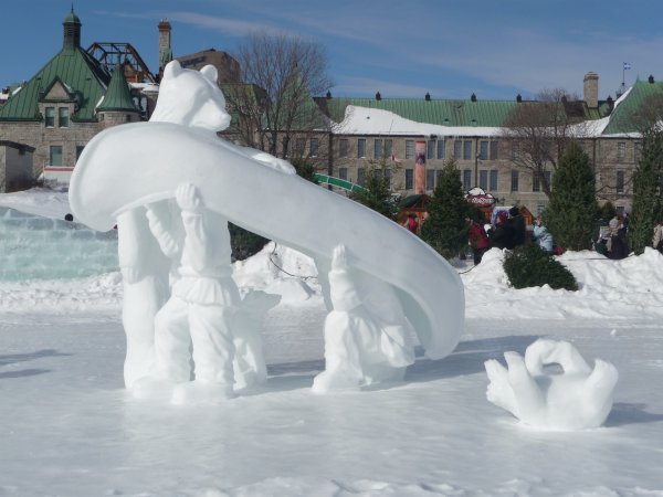 Bear and kayak ice sculpture