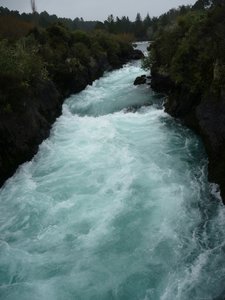 The river flowing to Huka Falls